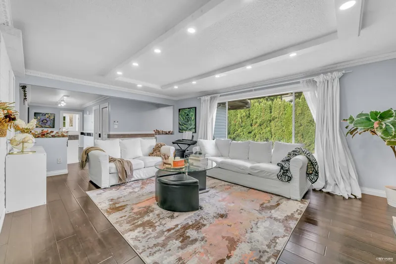 4380 WOODCREST ROAD - photo 3 of 25