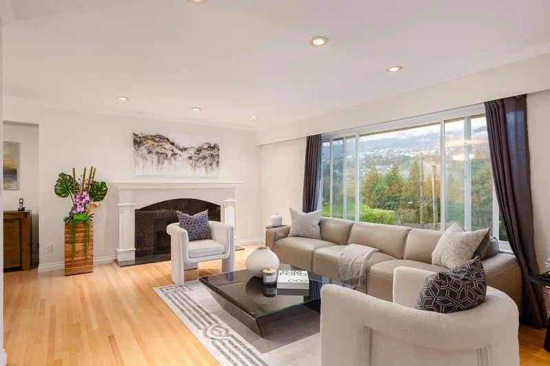 850 JEFFERSON AVENUE - photo 3 of 25