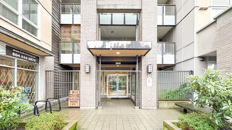 119 85 EIGHTH AVENUE - photo 2 of 25