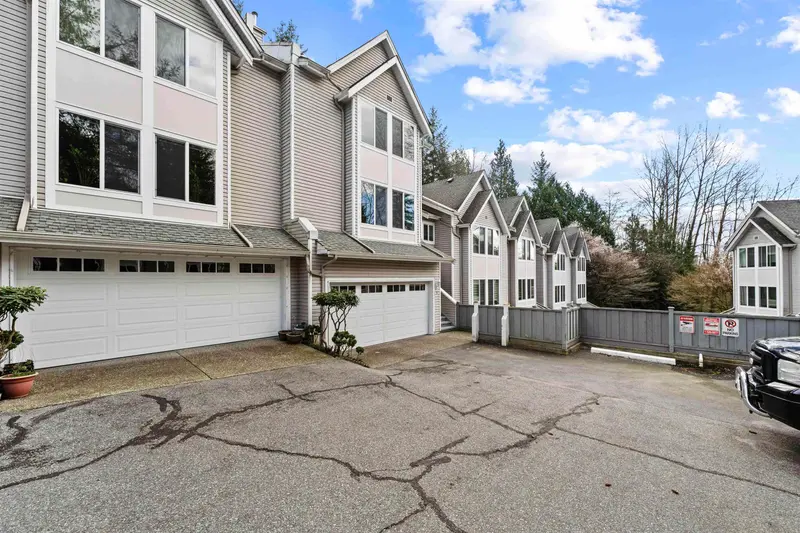 5 2600 BEAVERBROOK CRESCENT - photo 2 of 25