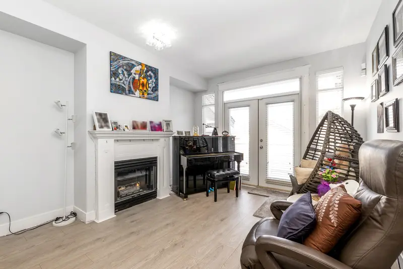 44 11860 RIVER ROAD - photo 2 of 25