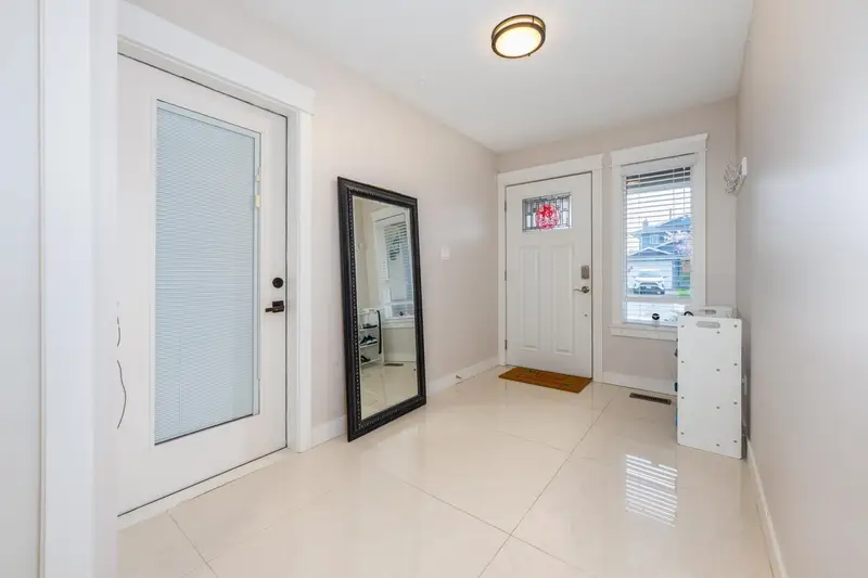 10481 HOLLYBANK DRIVE - photo 3 of 25