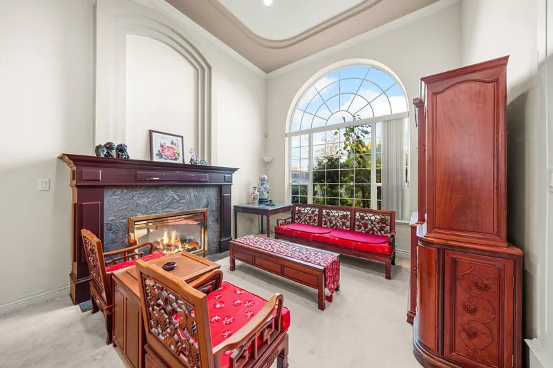 11851 RAILWAY AVENUE - photo 2 of 25