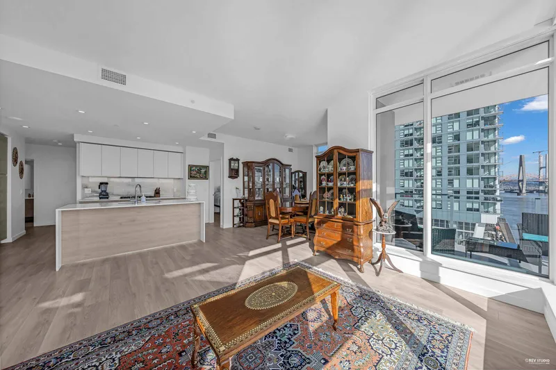 607 680 QUAYSIDE DRIVE - photo 4 of 25