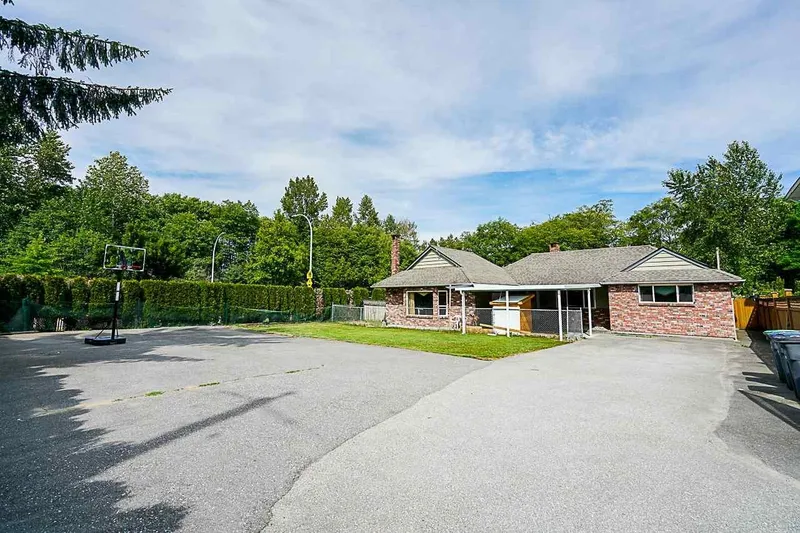 8386 144 STREET - photo 1 of 18