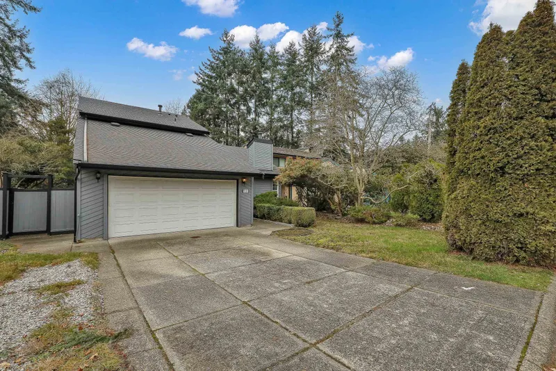 7181 BLAKE DRIVE - photo 3 of 25