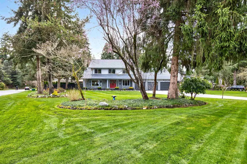 13386 18A AVENUE - photo 2 of 25