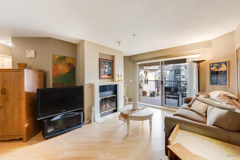 510 215 TWELFTH STREET - photo 2 of 25