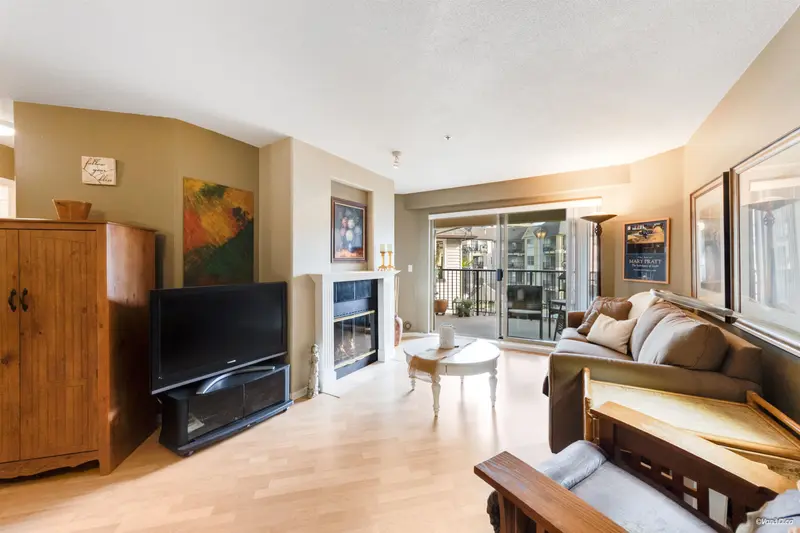 510 215 TWELFTH STREET - photo 3 of 25