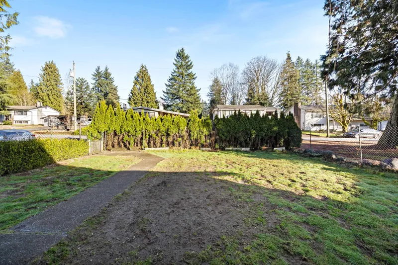 12037 208 STREET - photo 3 of 25