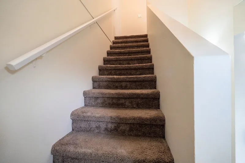 91 6669 138 STREET - photo 3 of 14