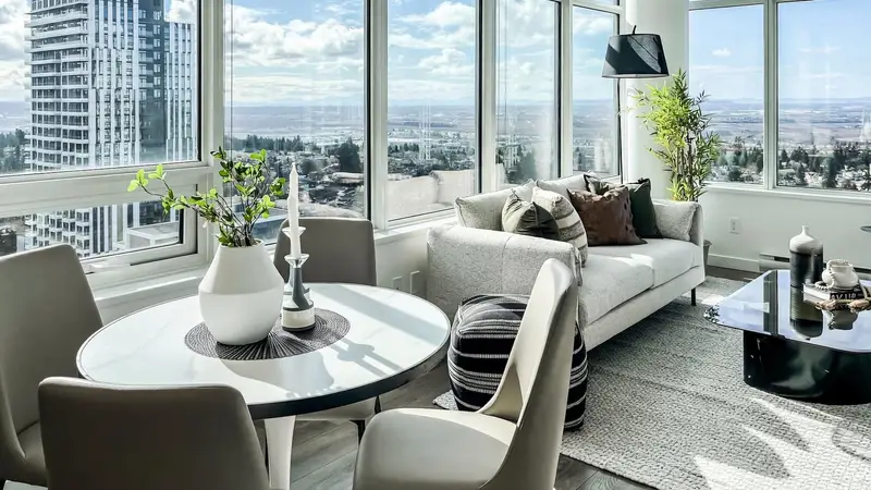 2505 6461 TELFORD AVENUE - photo 2 of 24