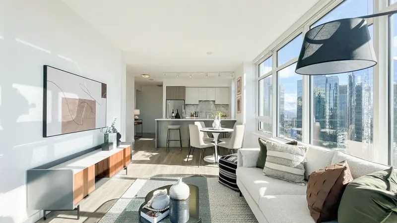 2505 6461 TELFORD AVENUE - photo 3 of 24