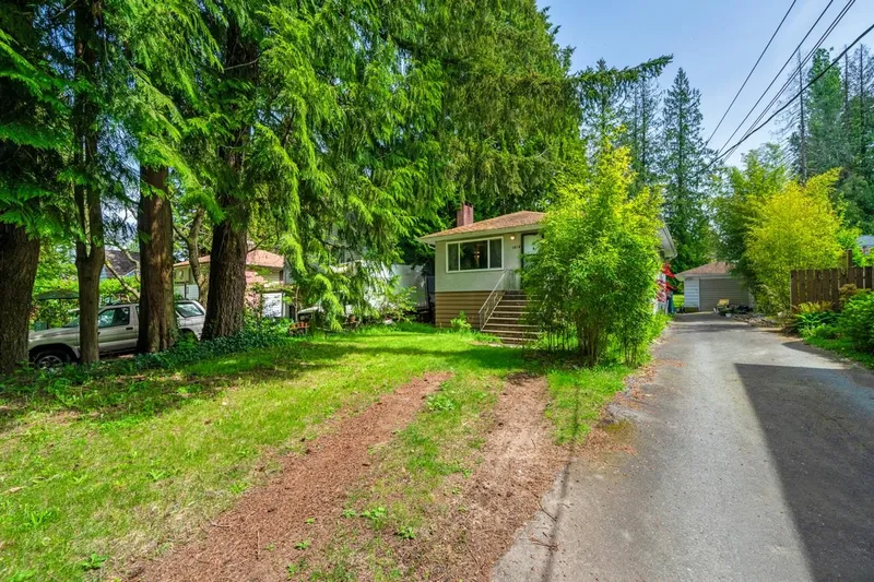 7814 ROSEWOOD STREET - photo 2 of 25