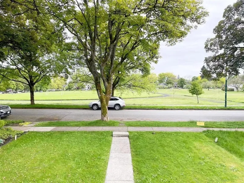 3093 W 29TH AVENUE - photo 2 of 13