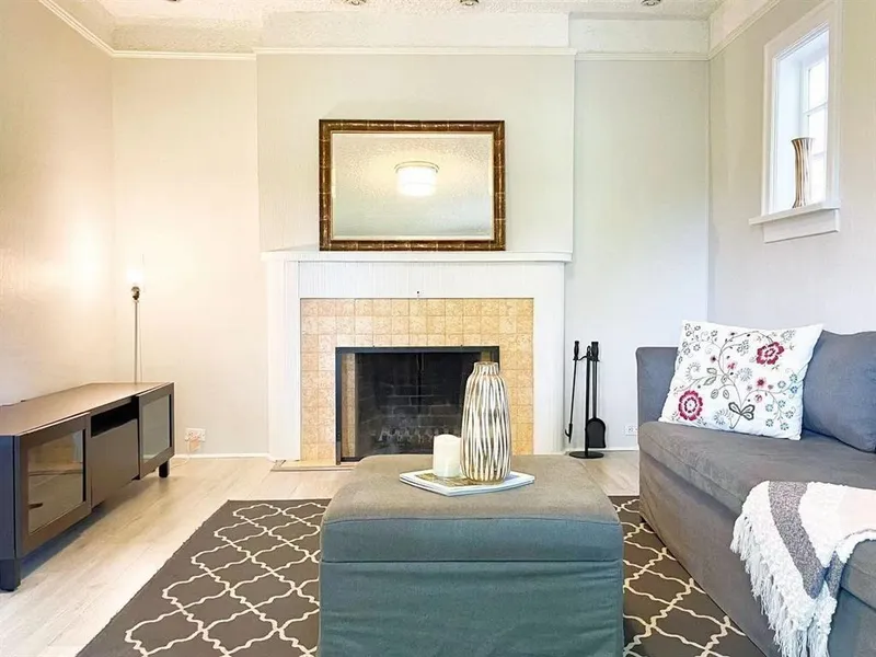 3093 W 29TH AVENUE - photo 3 of 13