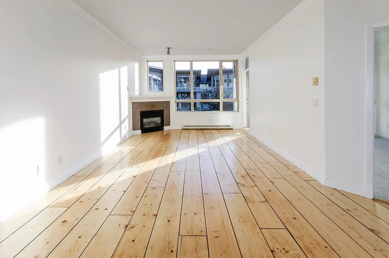 317-580 RAVEN WOODS DRIVE - photo 3 of 25