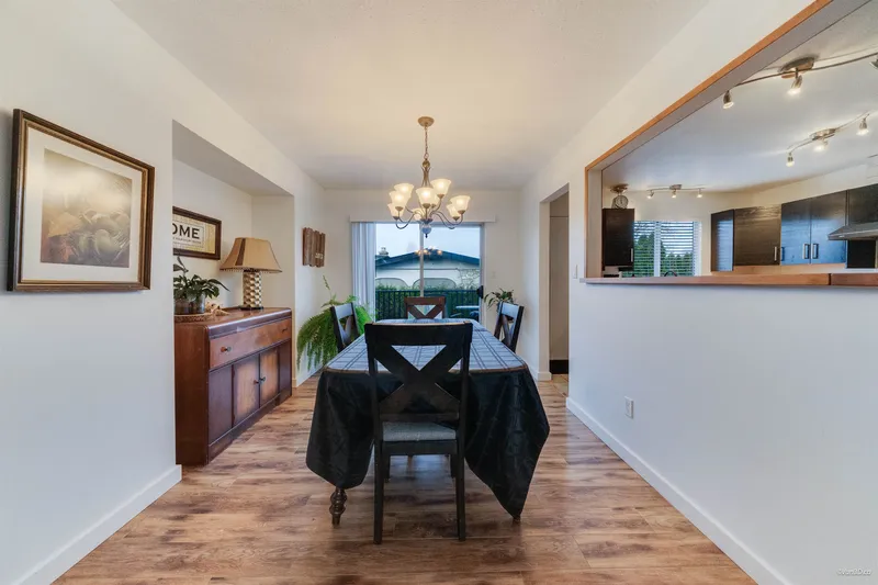 12515 227 STREET - photo 4 of 25