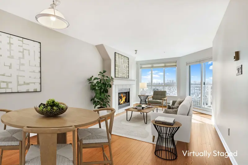 317 12639 NO. 2 ROAD - photo 2 of 16