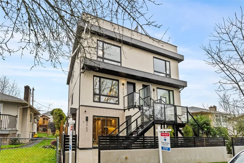 2 4963 CHESTER STREET - photo 1 of 25