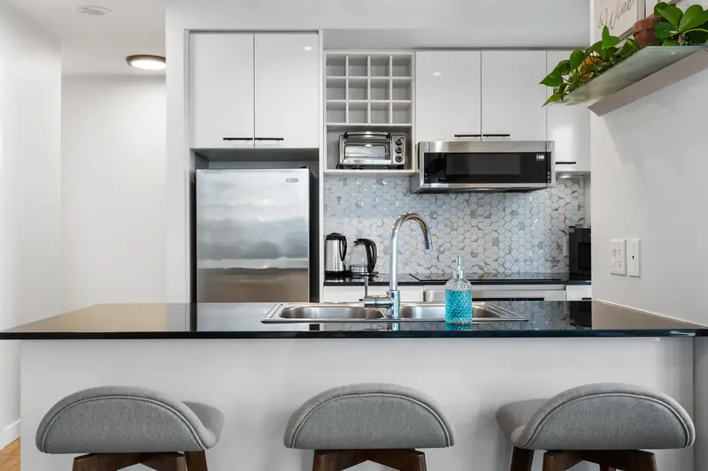 908 668 CITADEL PARADE - photo 2 of 25