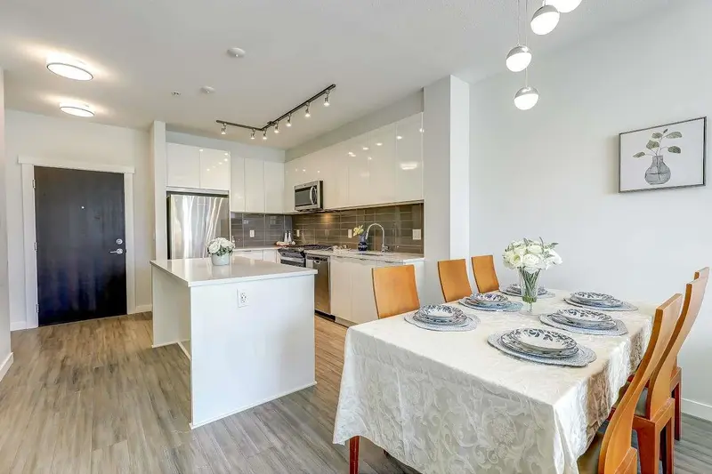 B220 8150 207 STREET - photo 2 of 25