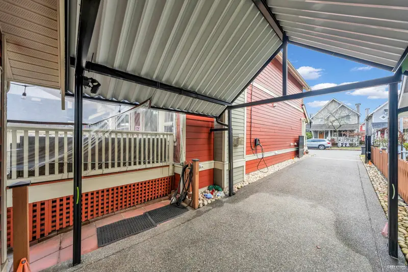 270 HOLLY AVENUE - photo 4 of 25