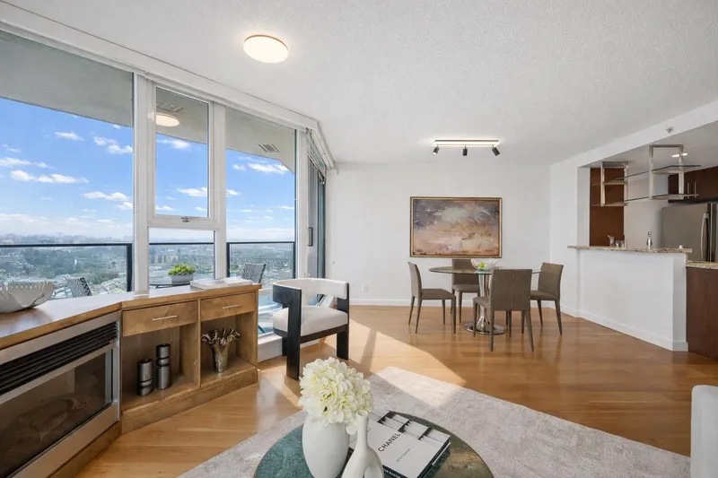 2502 455 BEACH CRESCENT - photo 3 of 25