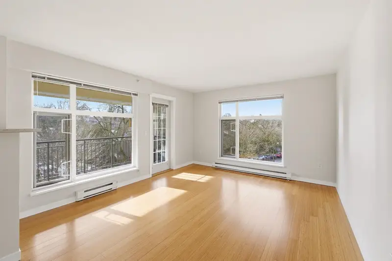 404 3575 EUCLID AVENUE - photo 2 of 25