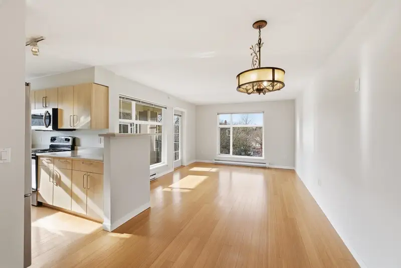 404 3575 EUCLID AVENUE - photo 3 of 25