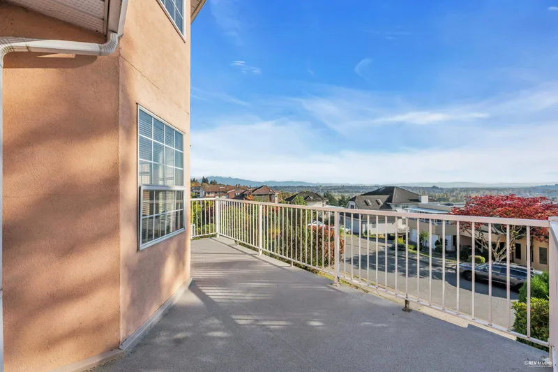 2233 MONASHEE COURT - photo 4 of 25