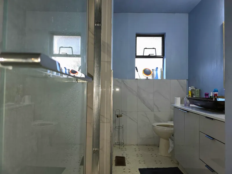 12984 64 AVENUE - photo 3 of 24