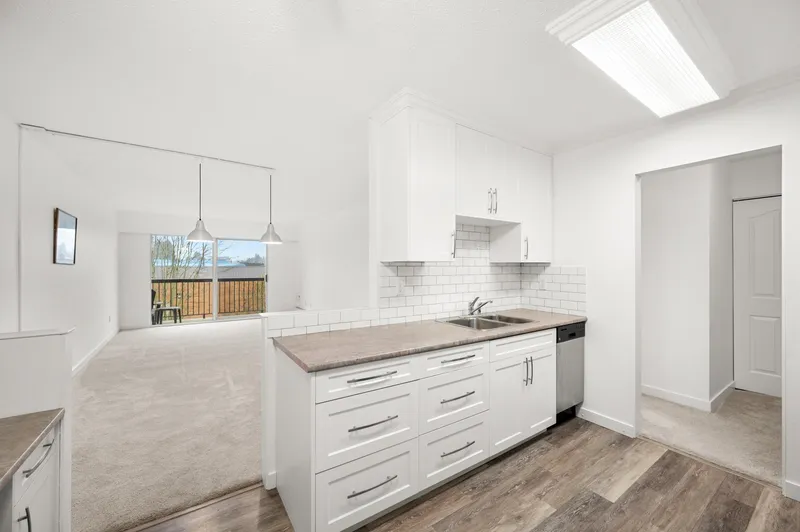 358B 8635 120 STREET - photo 3 of 23