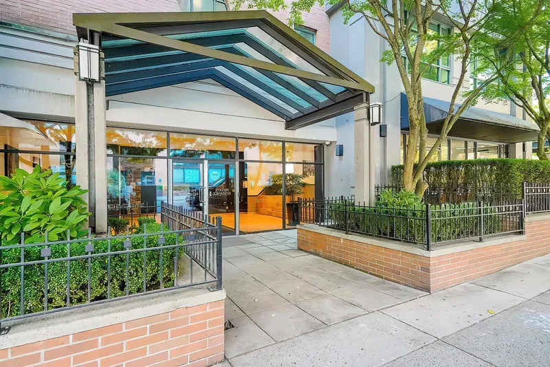 2303 1188 HOWE STREET - photo 1 of 25