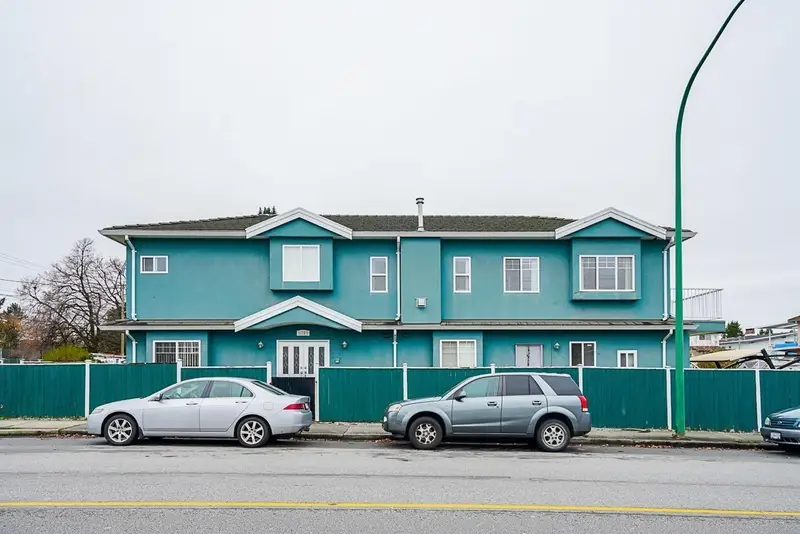 6789 GILLEY AVENUE - photo 1 of 25