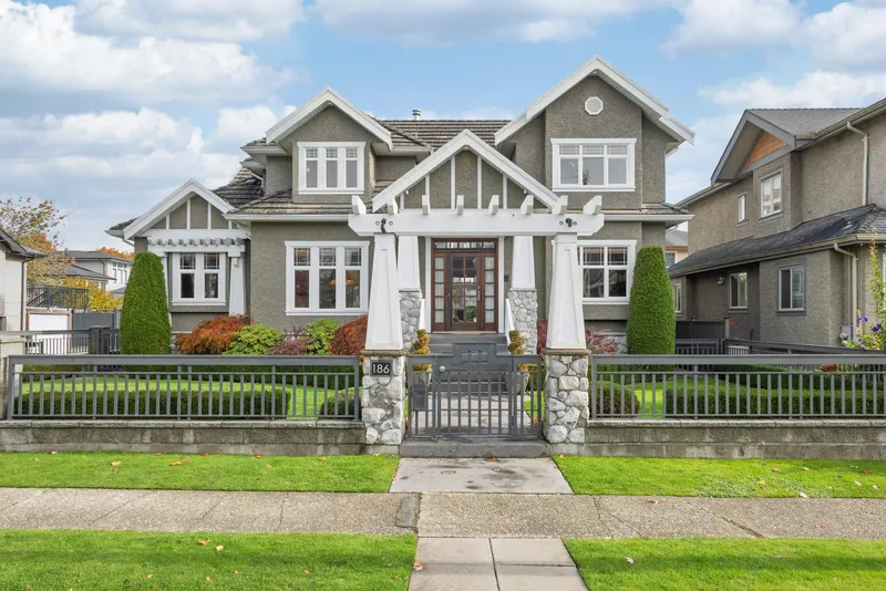 186 MACDONALD AVENUE - photo 2 of 25