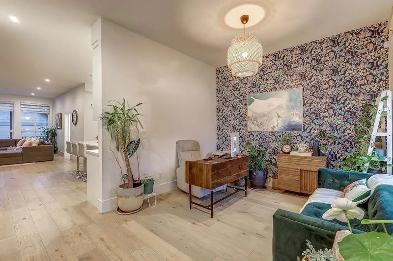 2525 168 STREET - photo 4 of 25