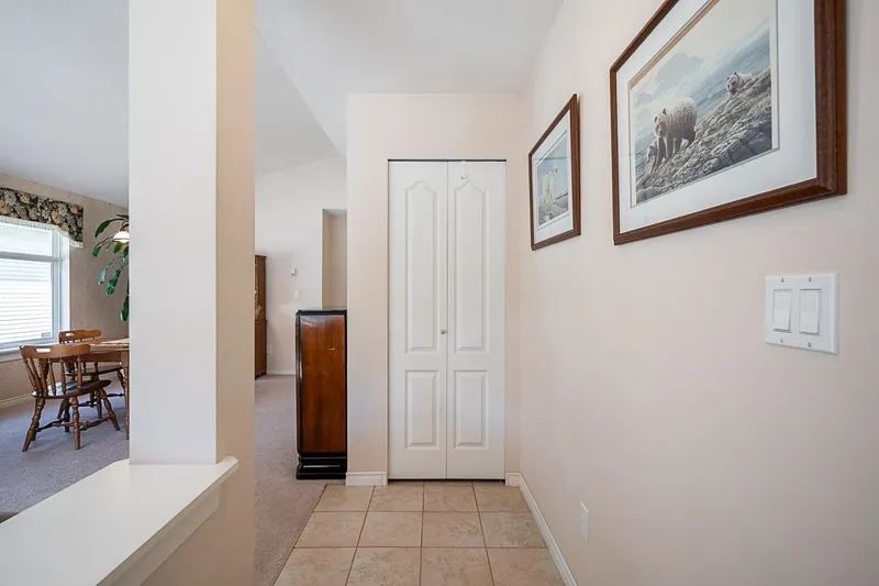 51 8555 209 STREET - photo 4 of 25