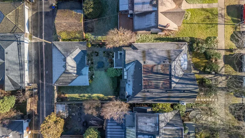 3939 W 14TH AVENUE - photo 3 of 25