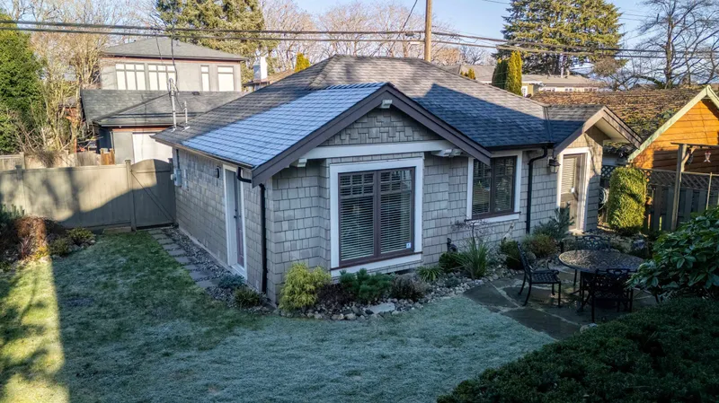 3939 W 14TH AVENUE - photo 4 of 25