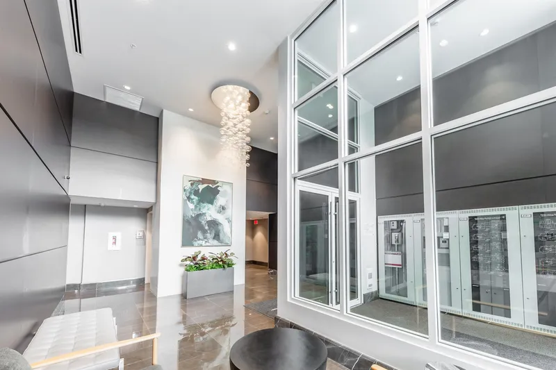 201 1561 W 57TH AVENUE - photo 2 of 25