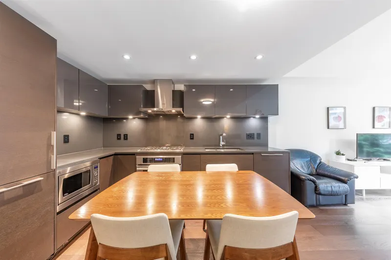 201 1561 W 57TH AVENUE - photo 4 of 25