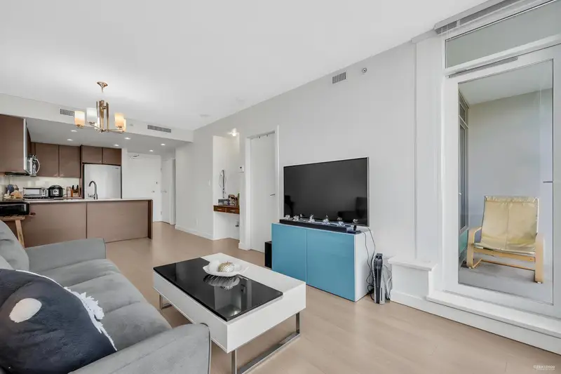 1009 7373 WESTMINSTER HIGHWAY - photo 3 of 21