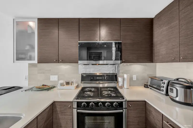 1009 7373 WESTMINSTER HIGHWAY - photo 4 of 21