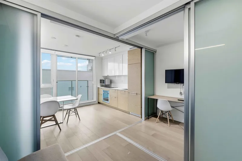 1101 13438 CENTRAL AVENUE - photo 4 of 20