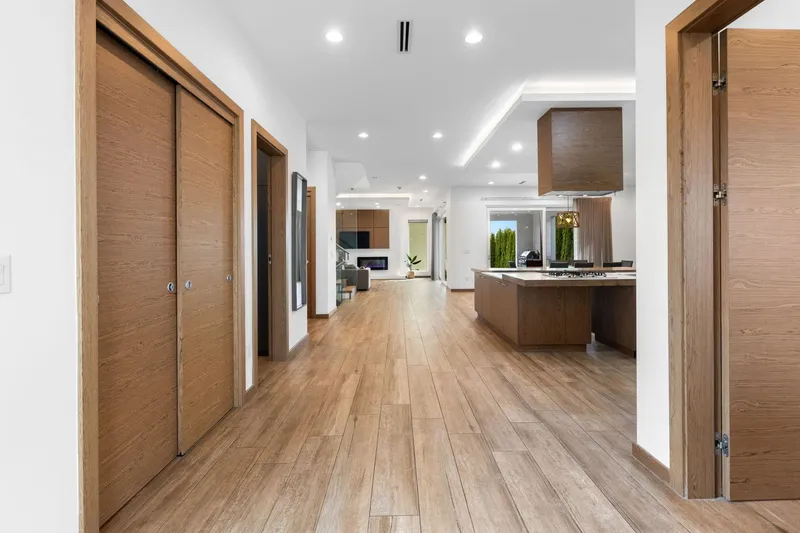 2150 KUGLER AVENUE - photo 3 of 25