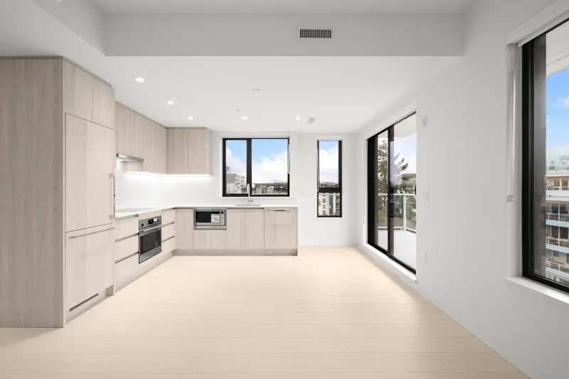 603 4928 QUEBEC STREET - photo 3 of 24