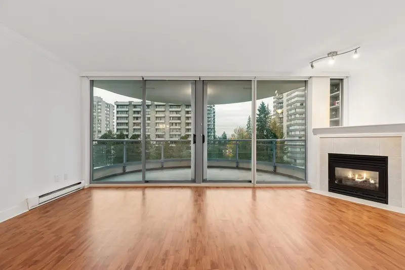 701 739 PRINCESS STREET - photo 3 of 25