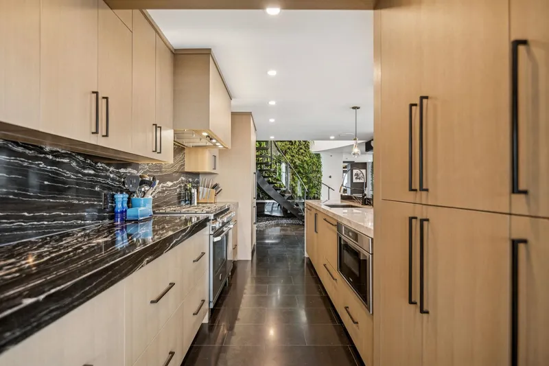 1503/04 283 DAVIE STREET - photo 4 of 25