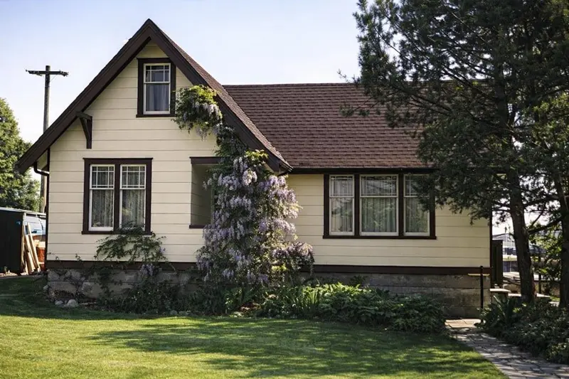 375 BLUE MOUNTAIN STREET - photo 3 of 4